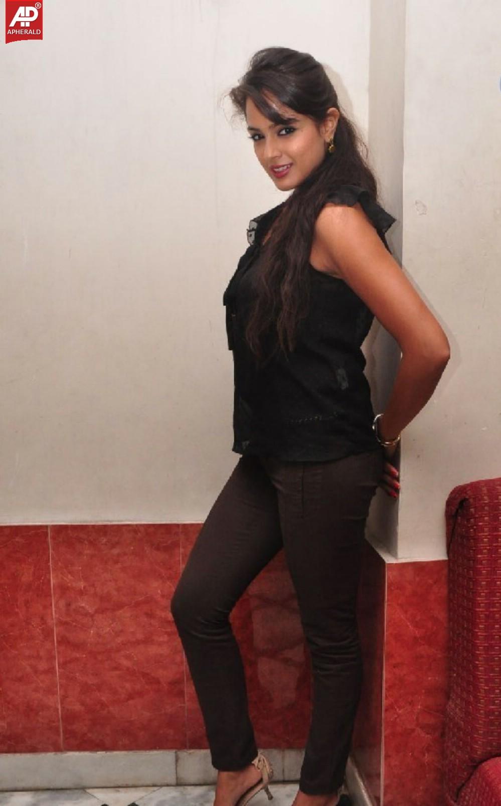 Asmitha Sood Beautiful Stills