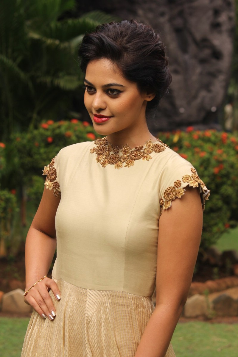 Bindhu Madhavi Beautiful Stills