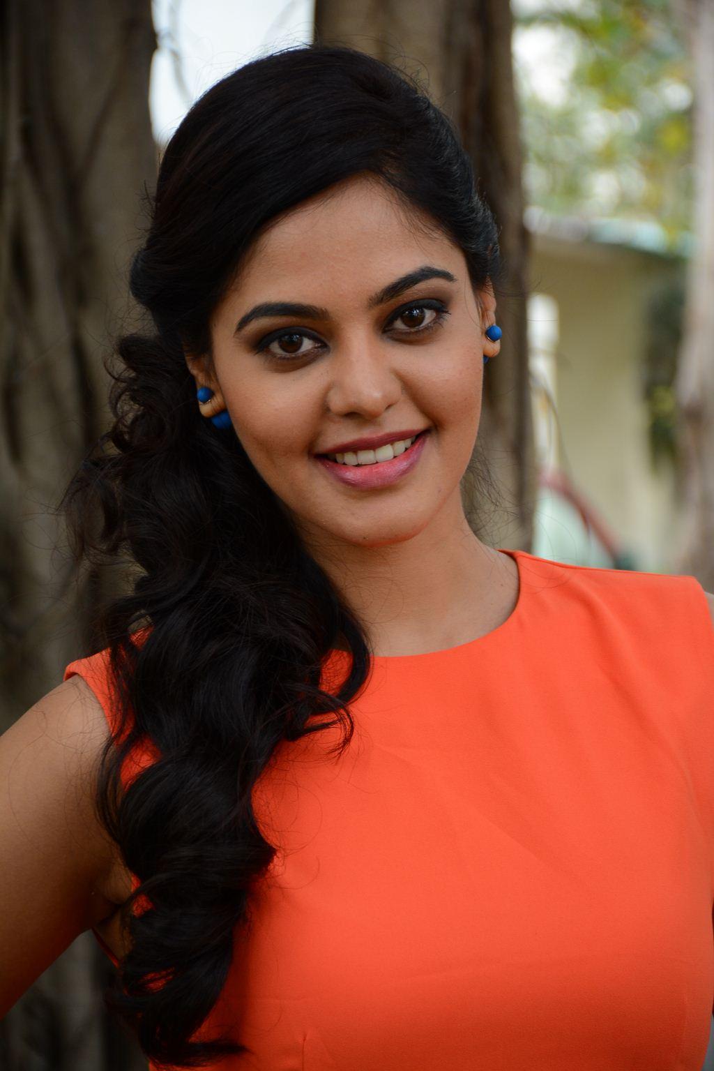 Bindu Madhavi Beautiful Stills