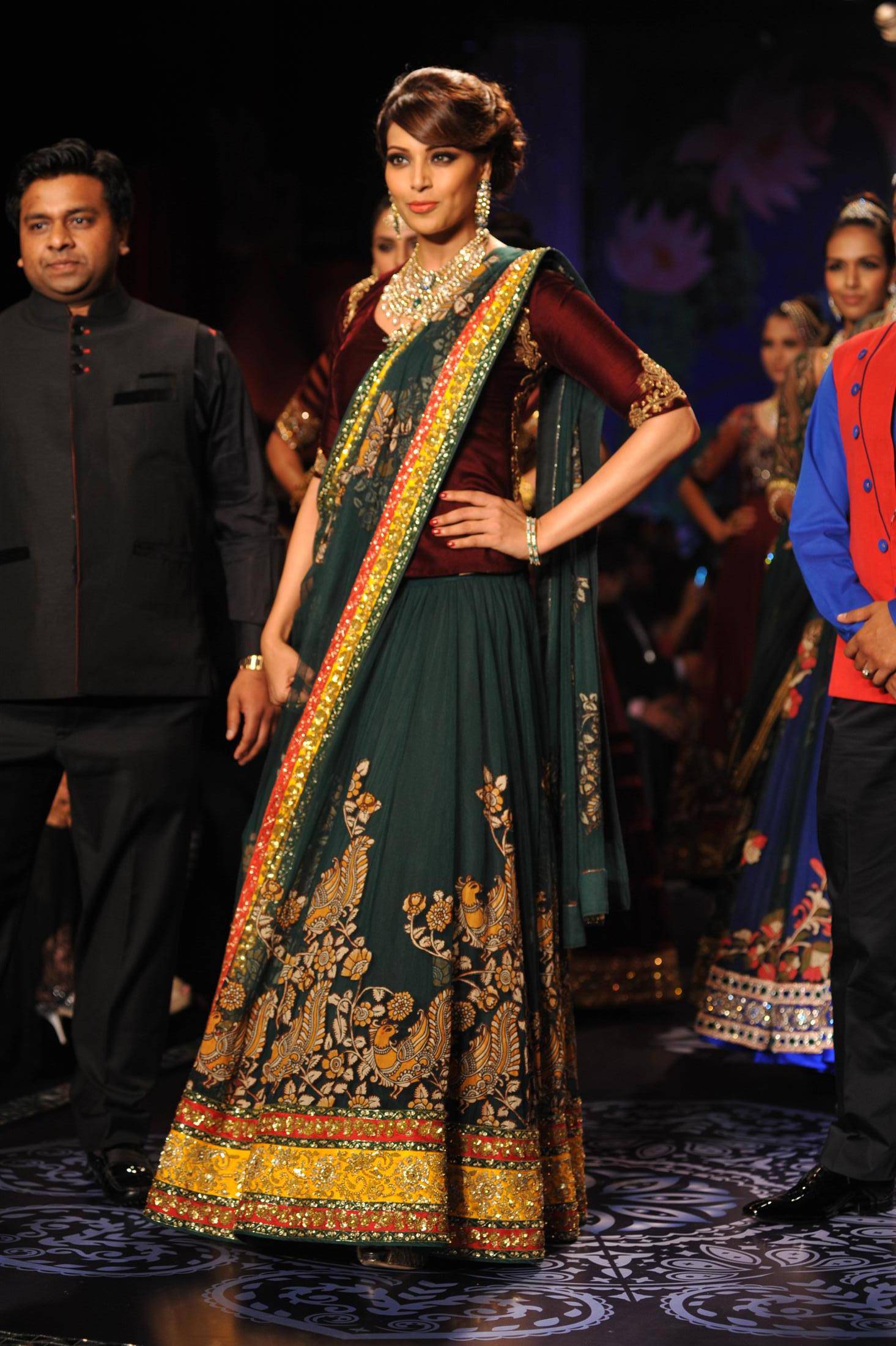 Bipasha Basu Stills At IIJW 2014 Grand Finale