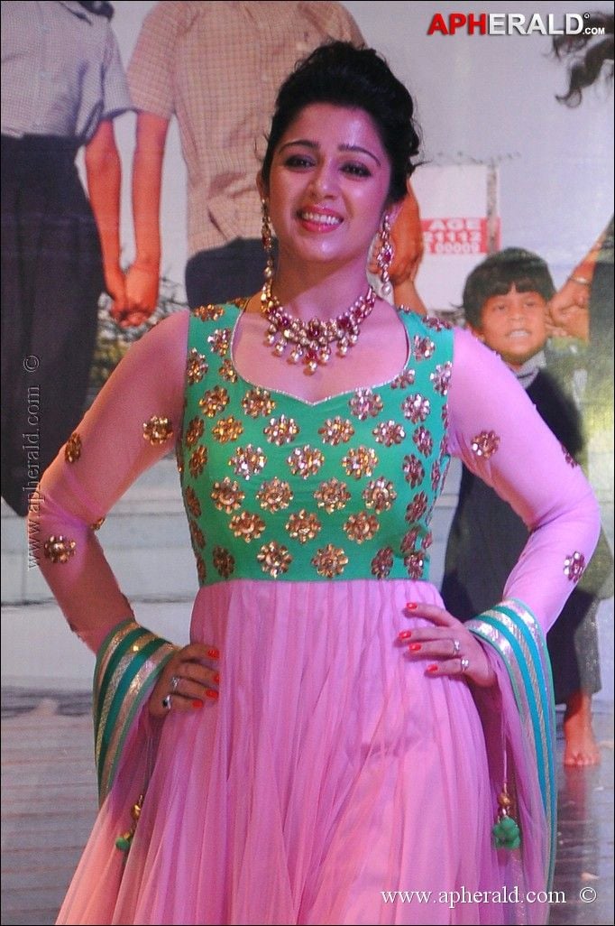 Charmee kaur Latest Hot & Cute Photos