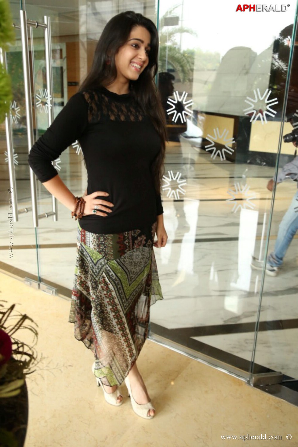 Charmi Latest Spicy Photos
