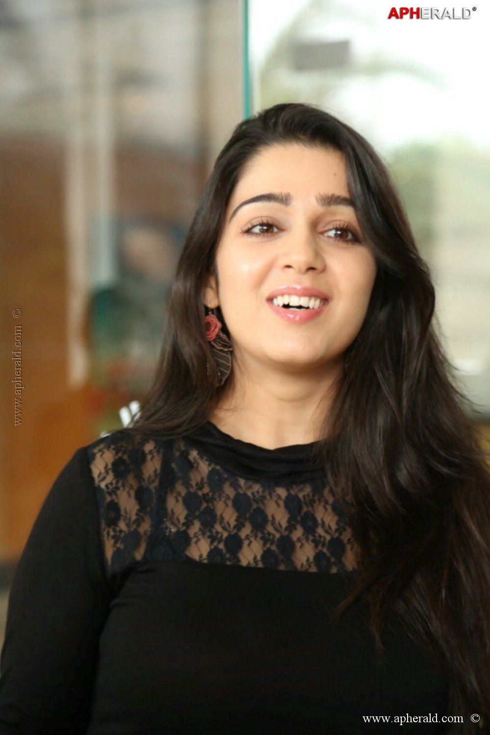 Charmi Latest Spicy Photos