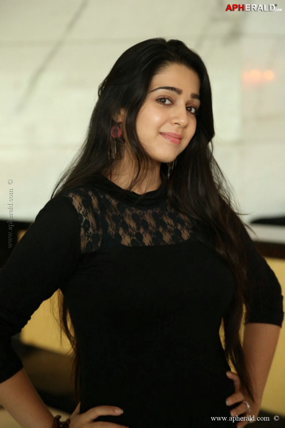 Charmi Latest Spicy Photos