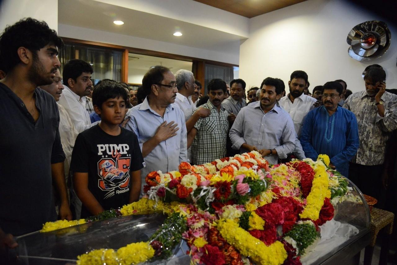 D Ramanaidu Condolences Photos