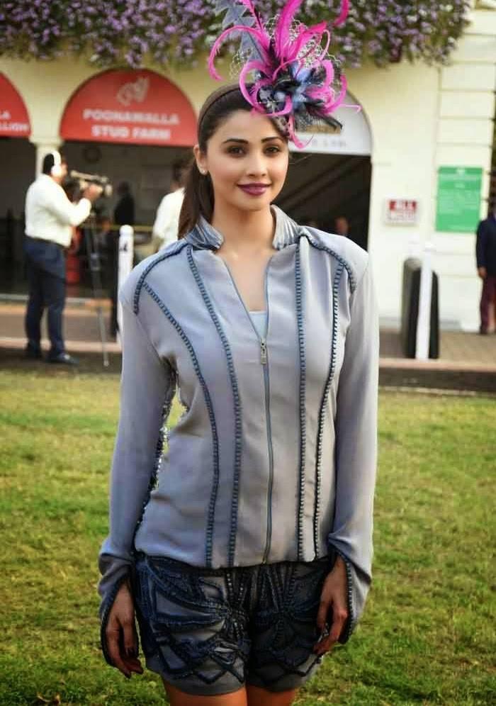 Daisy Shah Photos At Poonawala Race