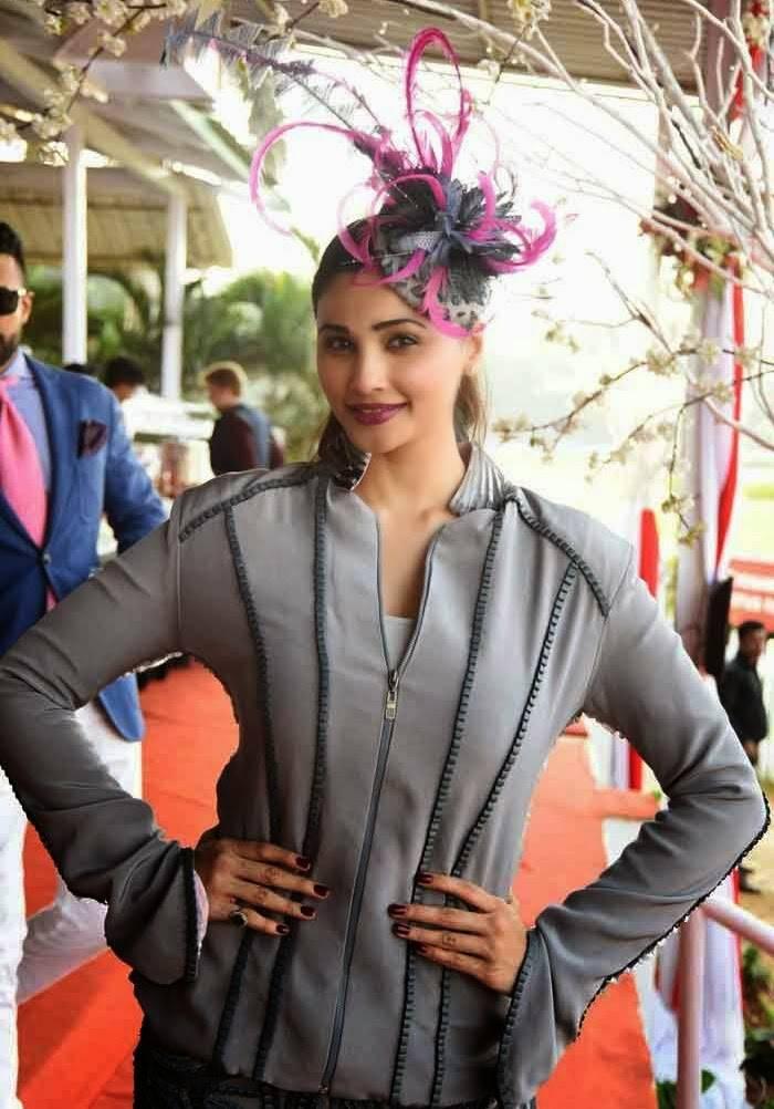 Daisy Shah Photos At Poonawala Race