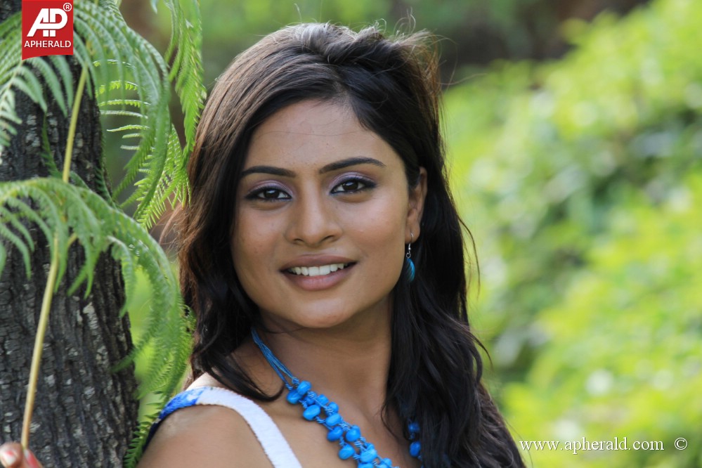 Deepika das Photos