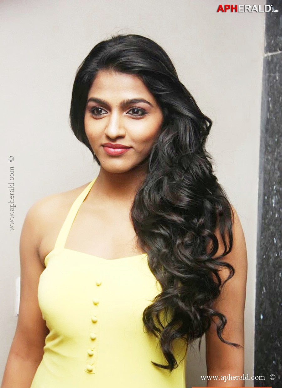 Dhansika Spicy Photos