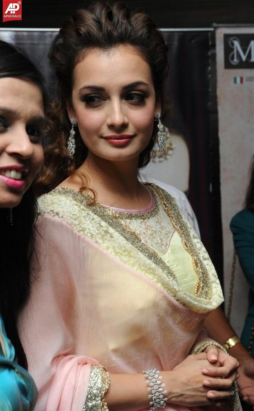 Dia Mirza New Photos at TC Fashion Week 14‏