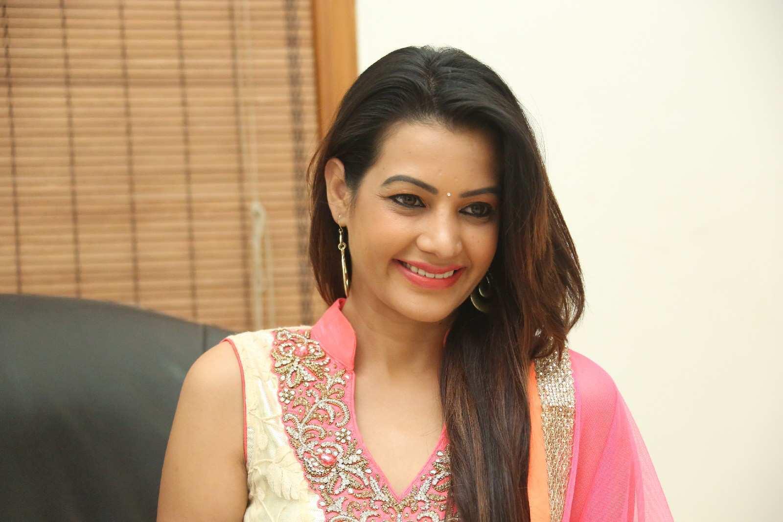Diksha Panth Latest Stills