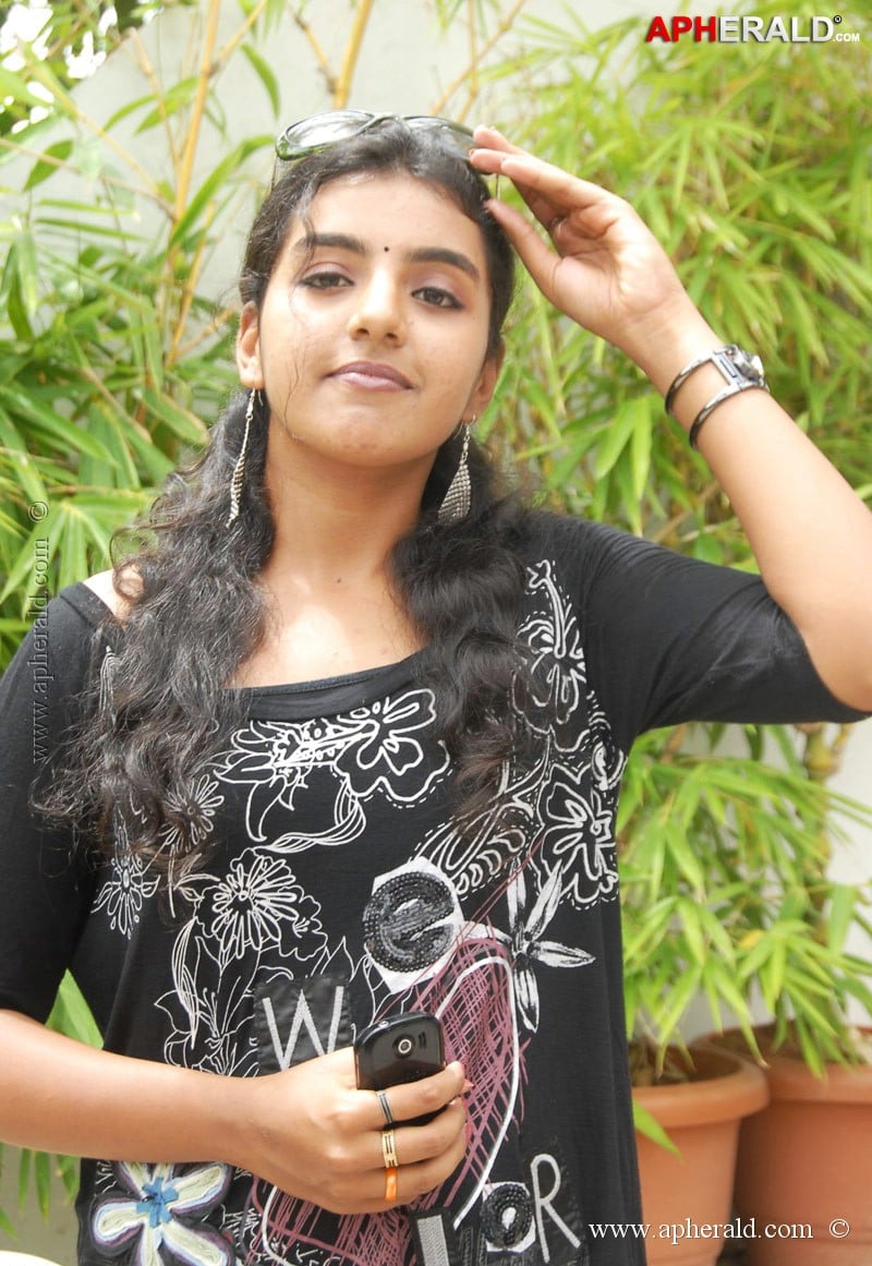 Divya Nagesh Stills