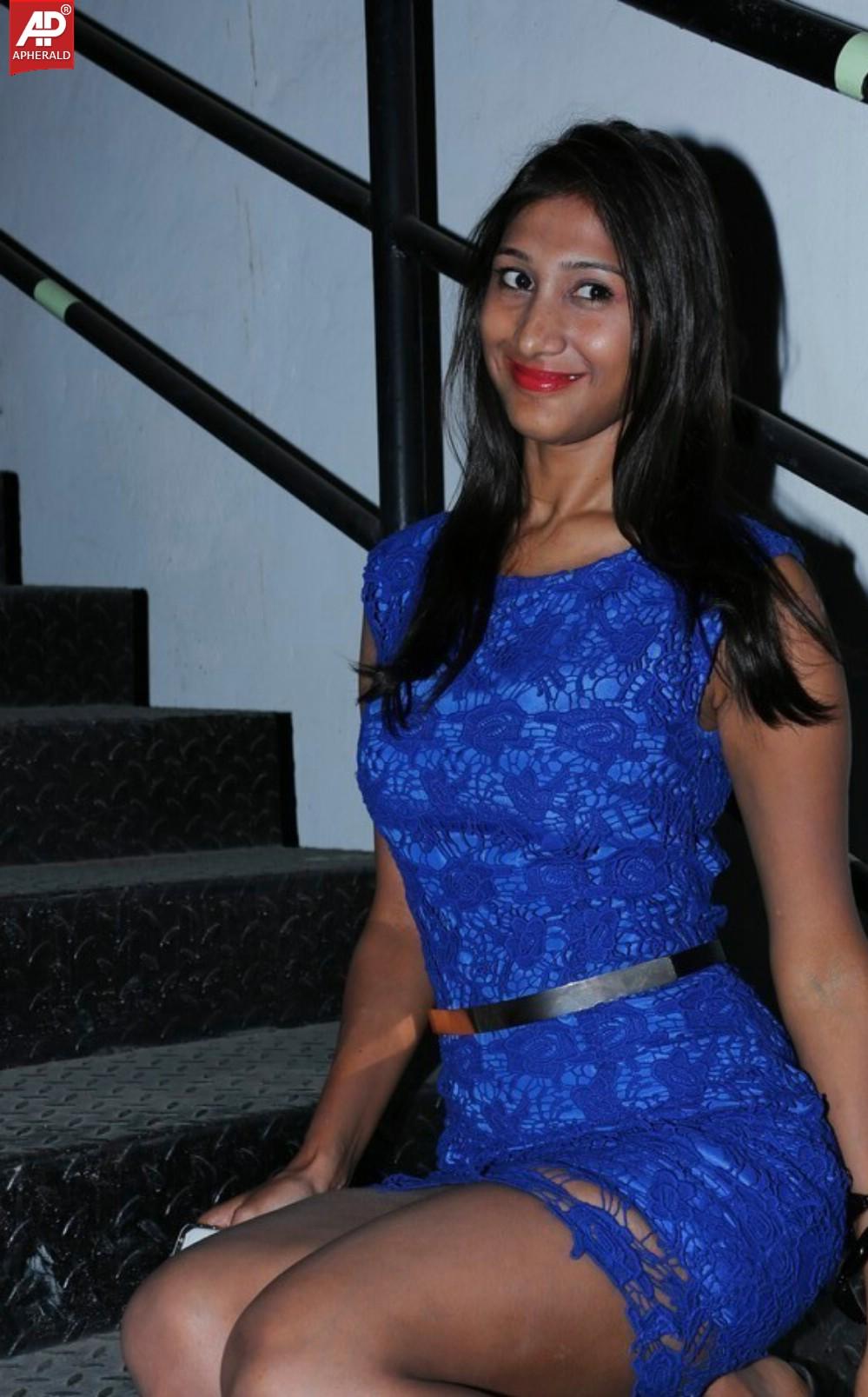 Divya New Pics