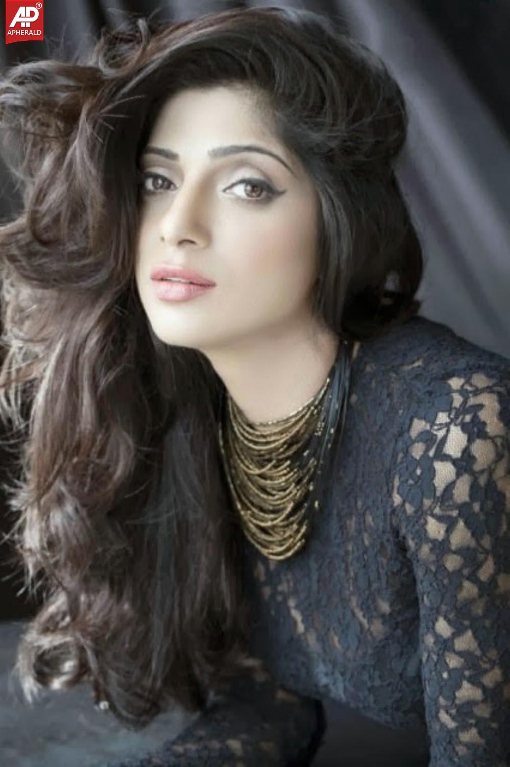 Divyani Singh Hot Photoshoot