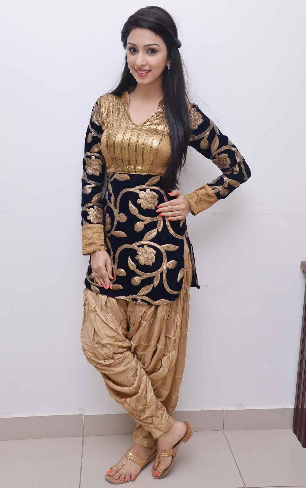 Eshanya Latest Stills