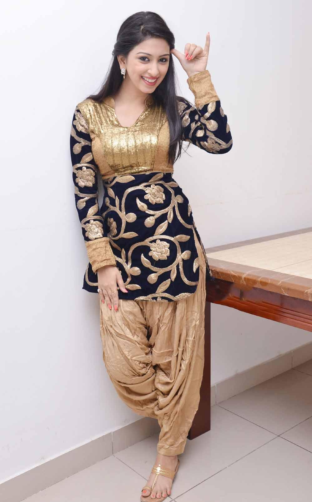 Eshanya Latest Stills