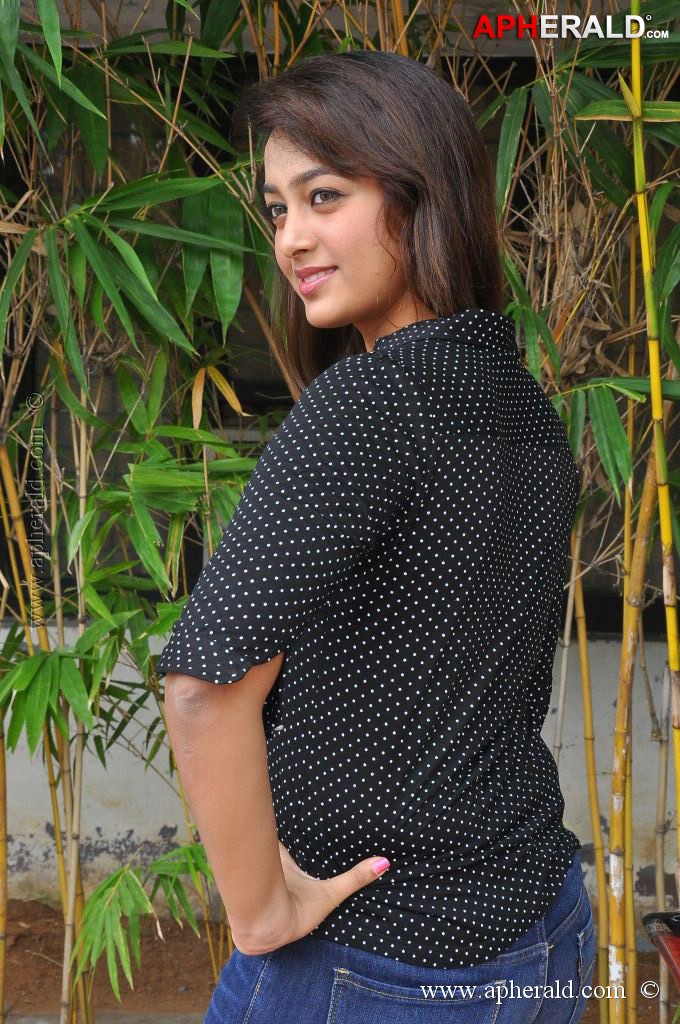 Ester Noronha Latest Photos