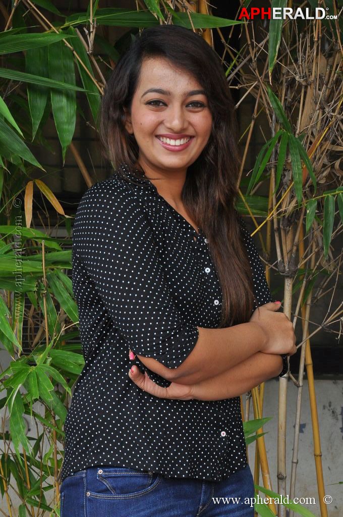 Ester Noronha Latest Photos