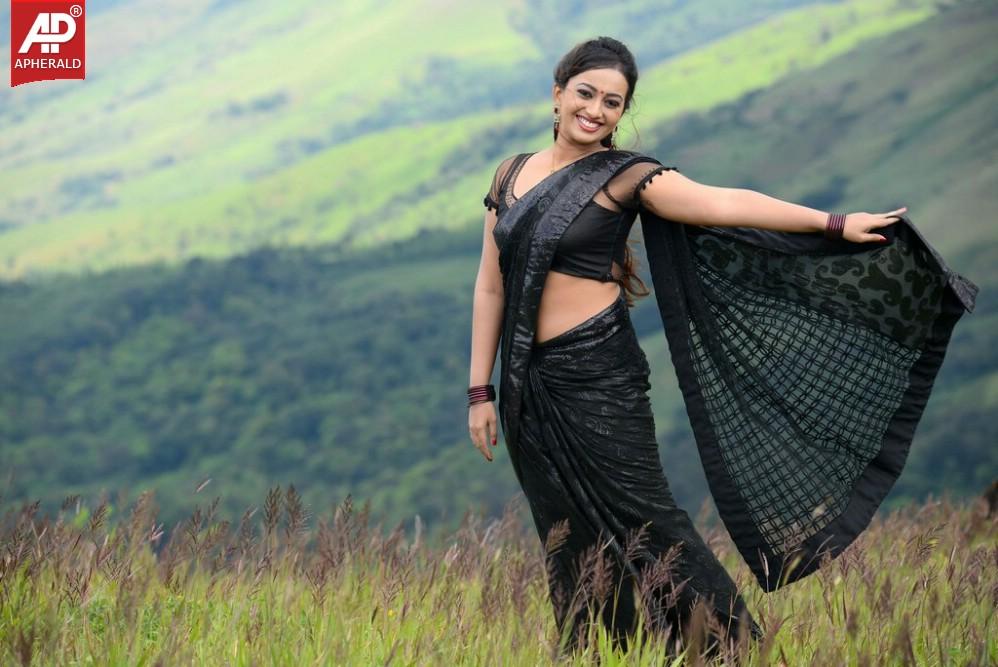 Ester Noronha Photos