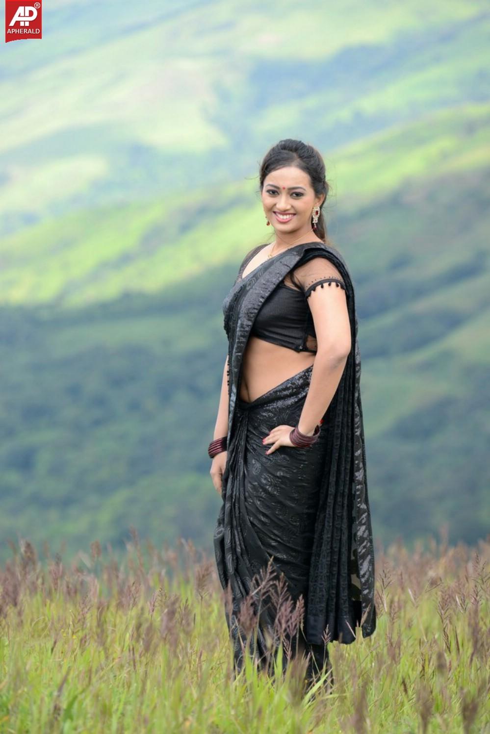 Ester Noronha Photos