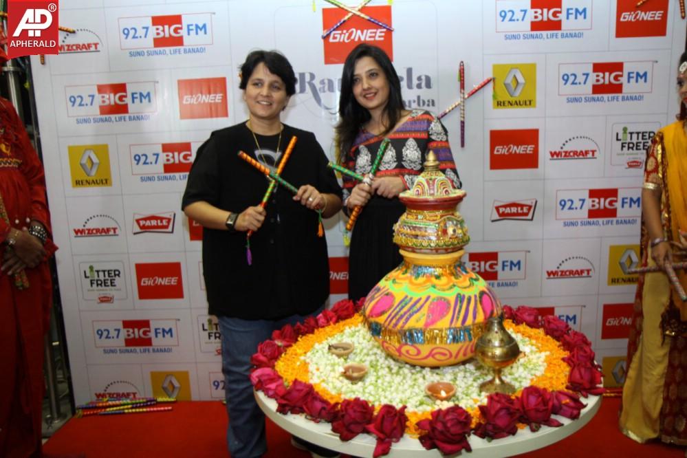 Falguni Pathak At 92.7 Big Fm Studio