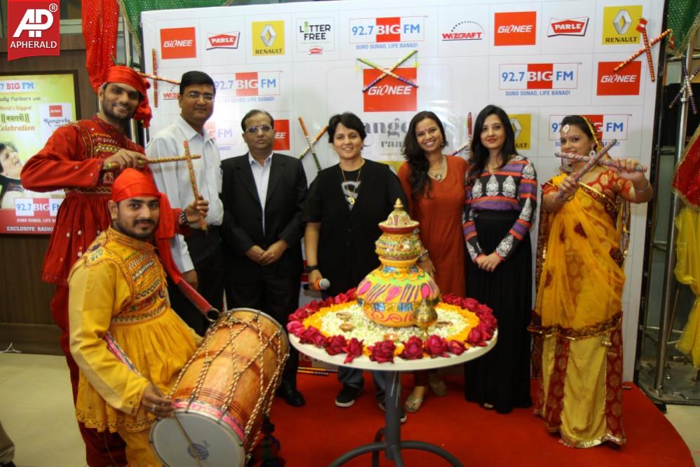 Falguni Pathak At 92.7 Big Fm Studio