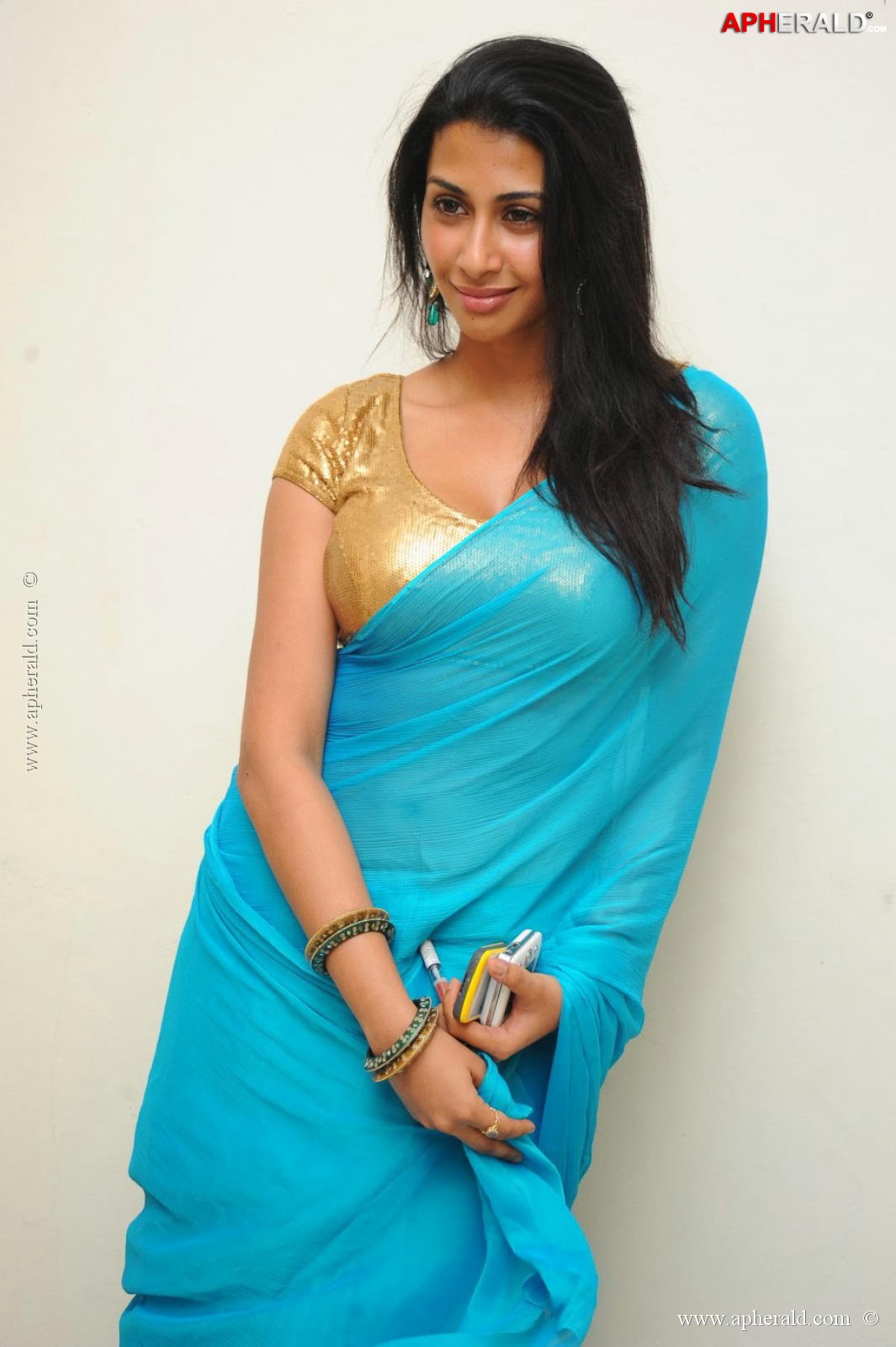 Gayathri Iyer Spicy Photoshoot