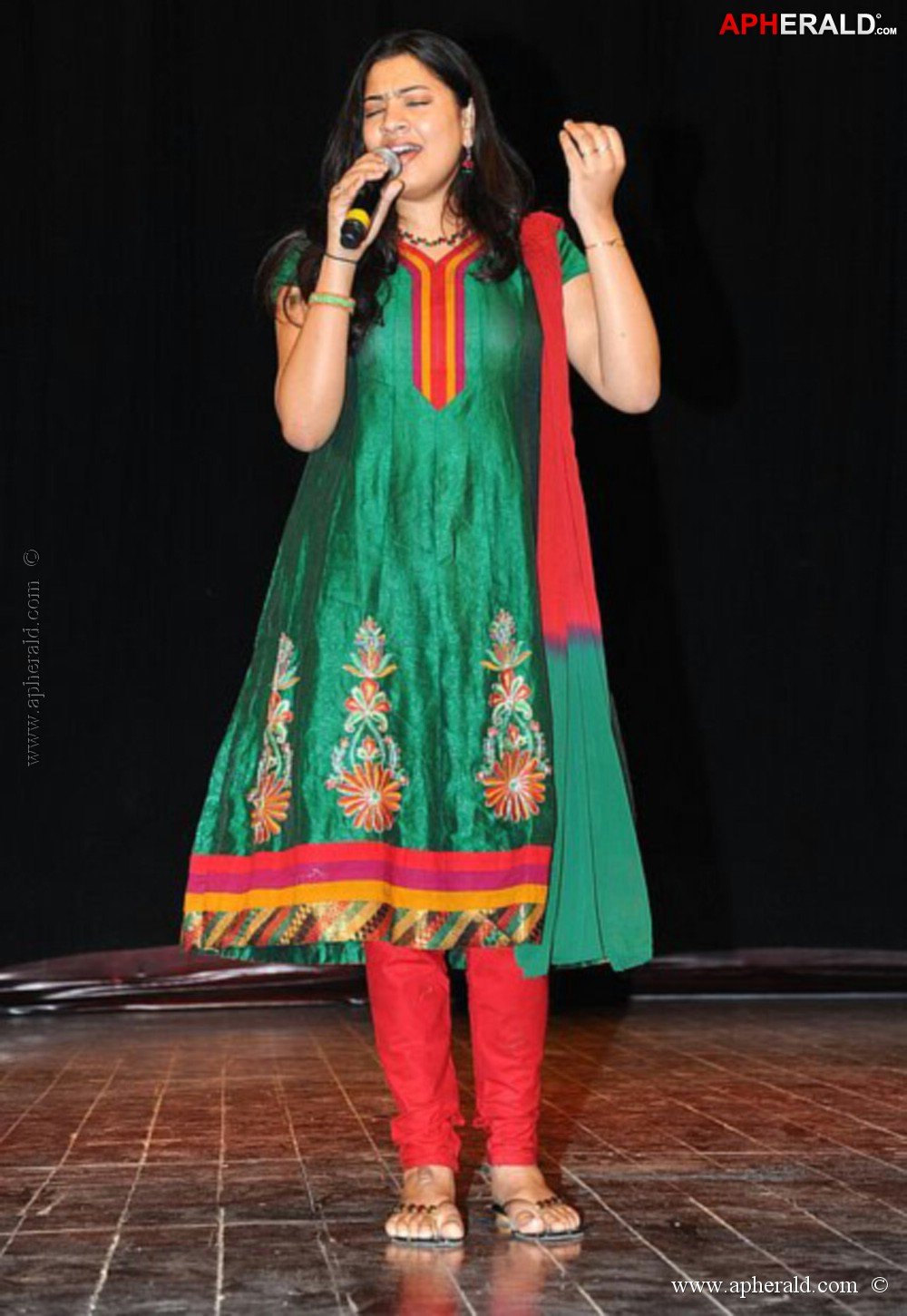 Geetha Madhuri Photos