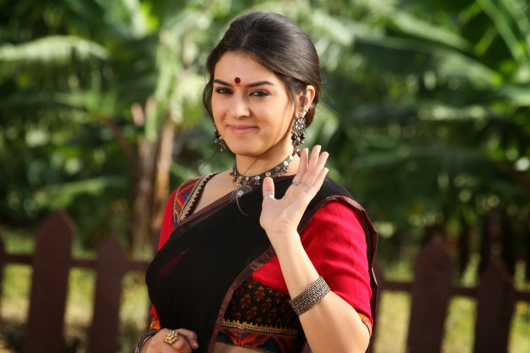 Hansika Stills in Aranmanai Movie