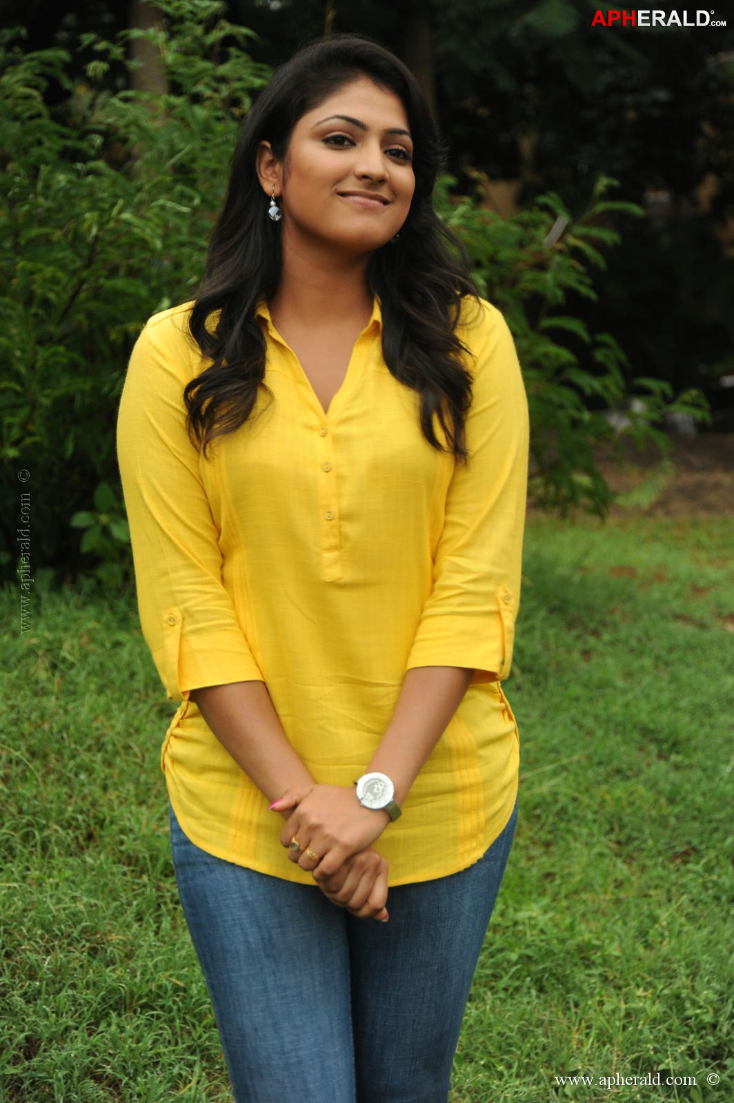 Hari Priya latest pics