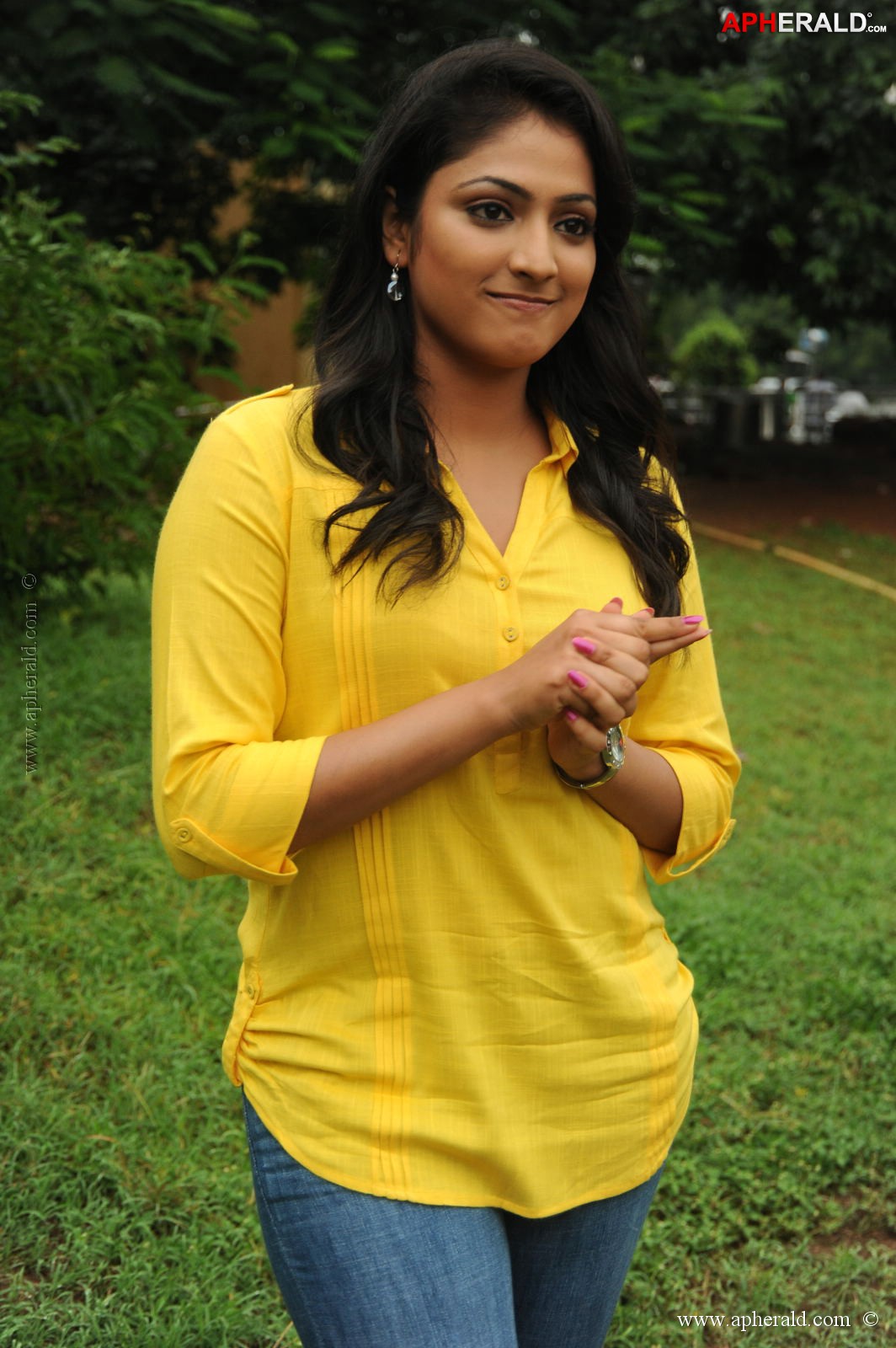 Hari Priya latest pics
