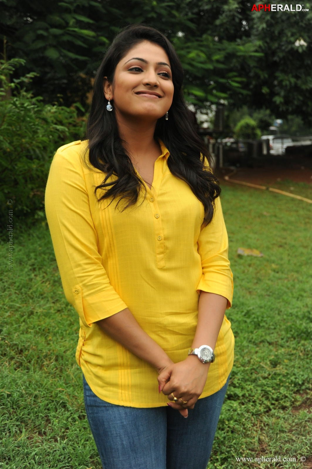 Hari Priya latest pics
