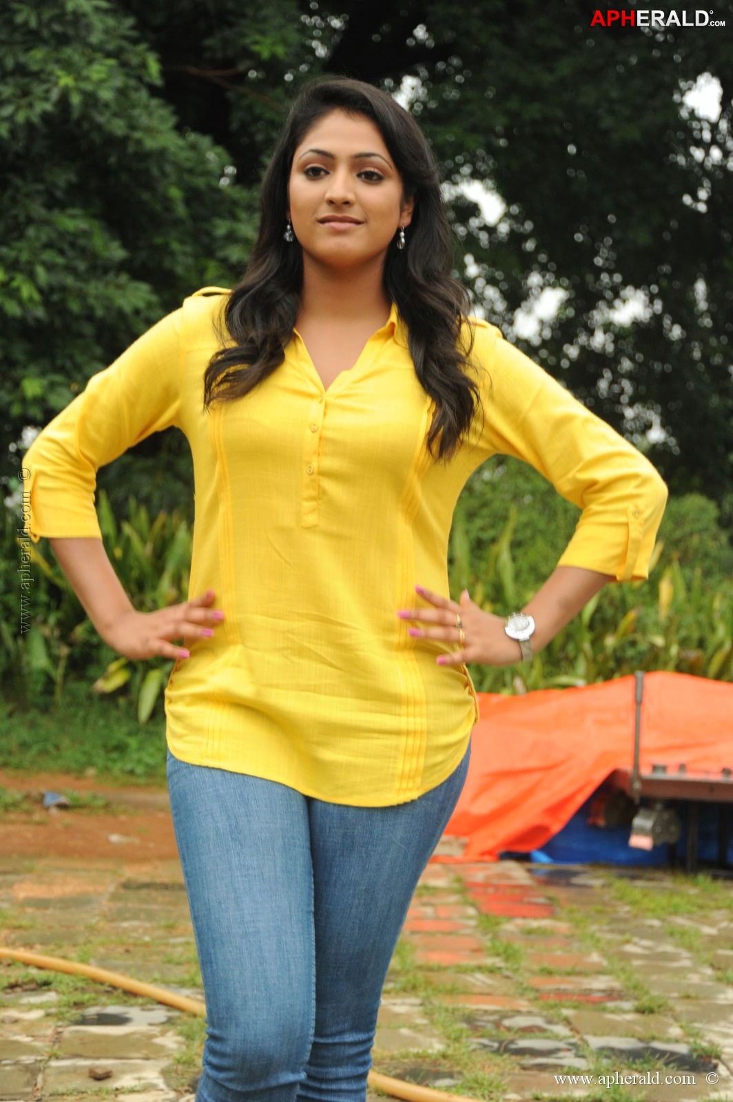 Hari Priya latest pics