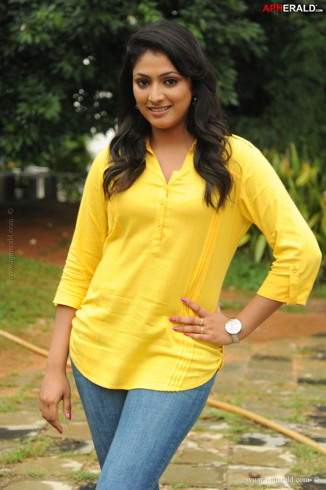 Hari Priya latest pics
