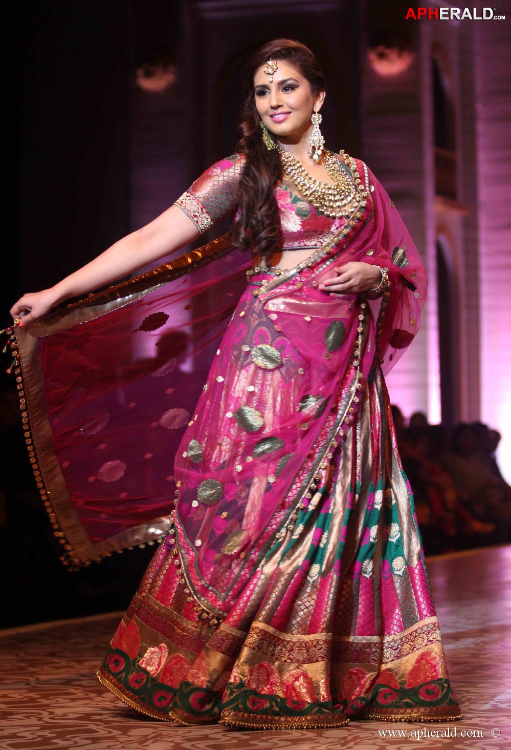 Huma Qureshi at IBFW 2013