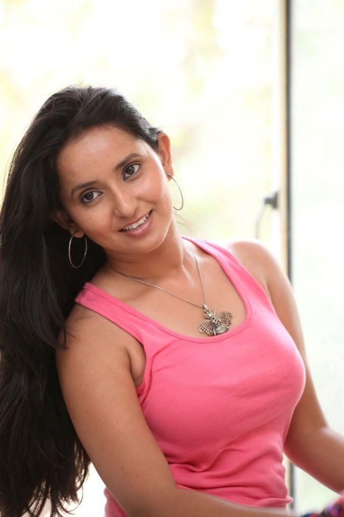 Ishika Singh Latest Gallery