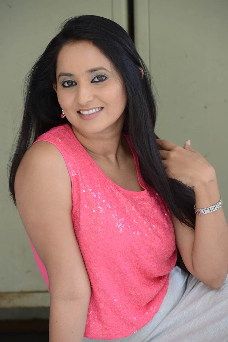 Ishika Singh Latest Stills