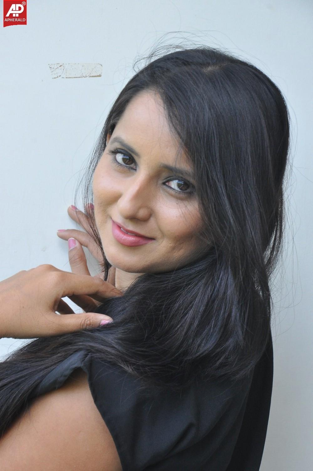 Ishika Singh Stills