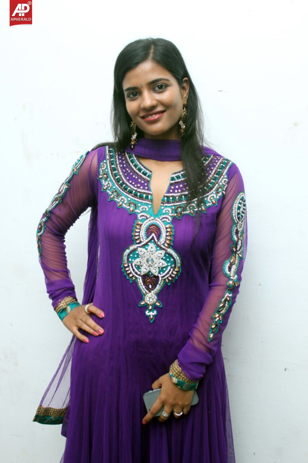 Iyshwarya Rajesh Photos