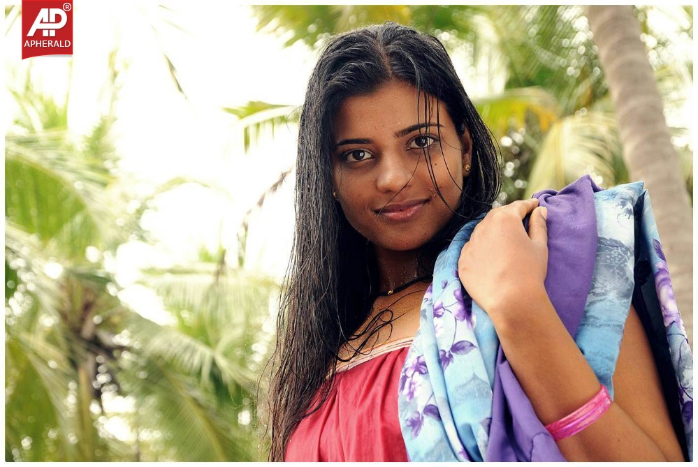 Iyshwarya Rajesh Photos