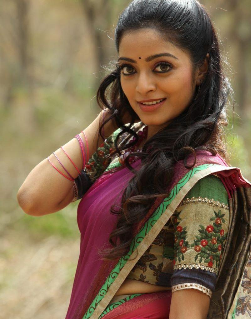 Janani Iyer Latest Photoshoot