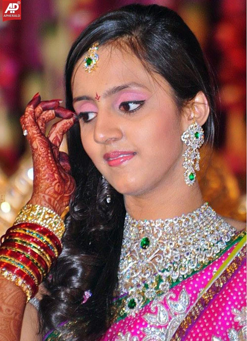 Jr NTR Wife Lakshmi Pranathi Images