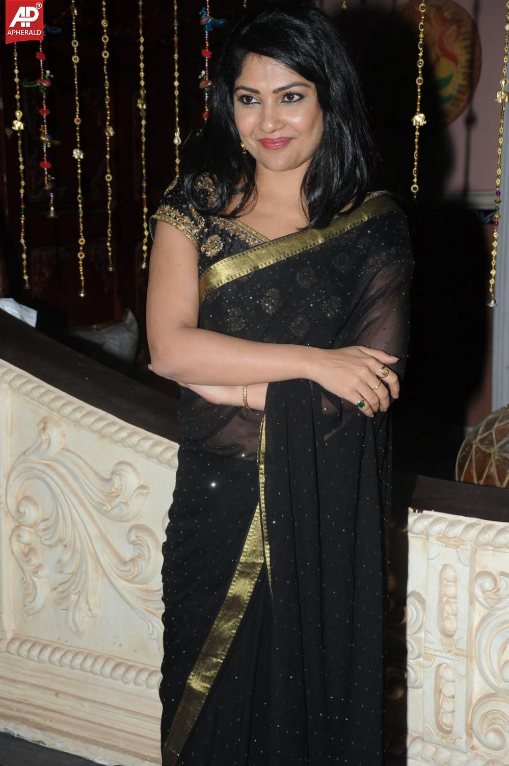 Kamalini Mukherjee Latest Photos