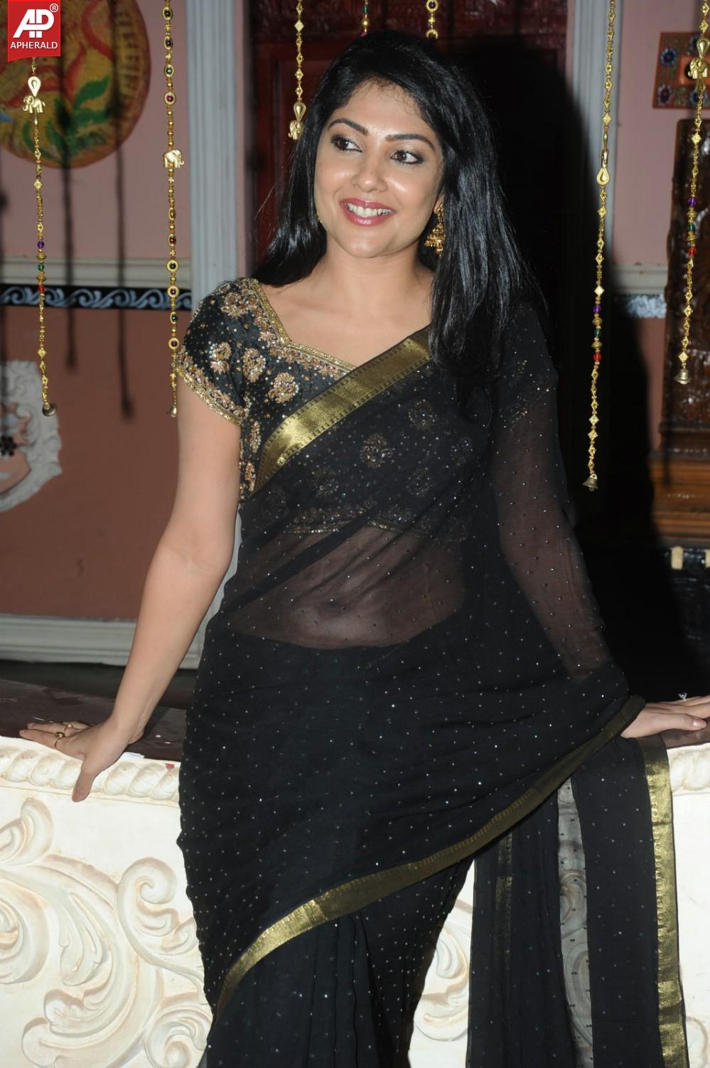 Kamalini Mukherjee Latest Photos