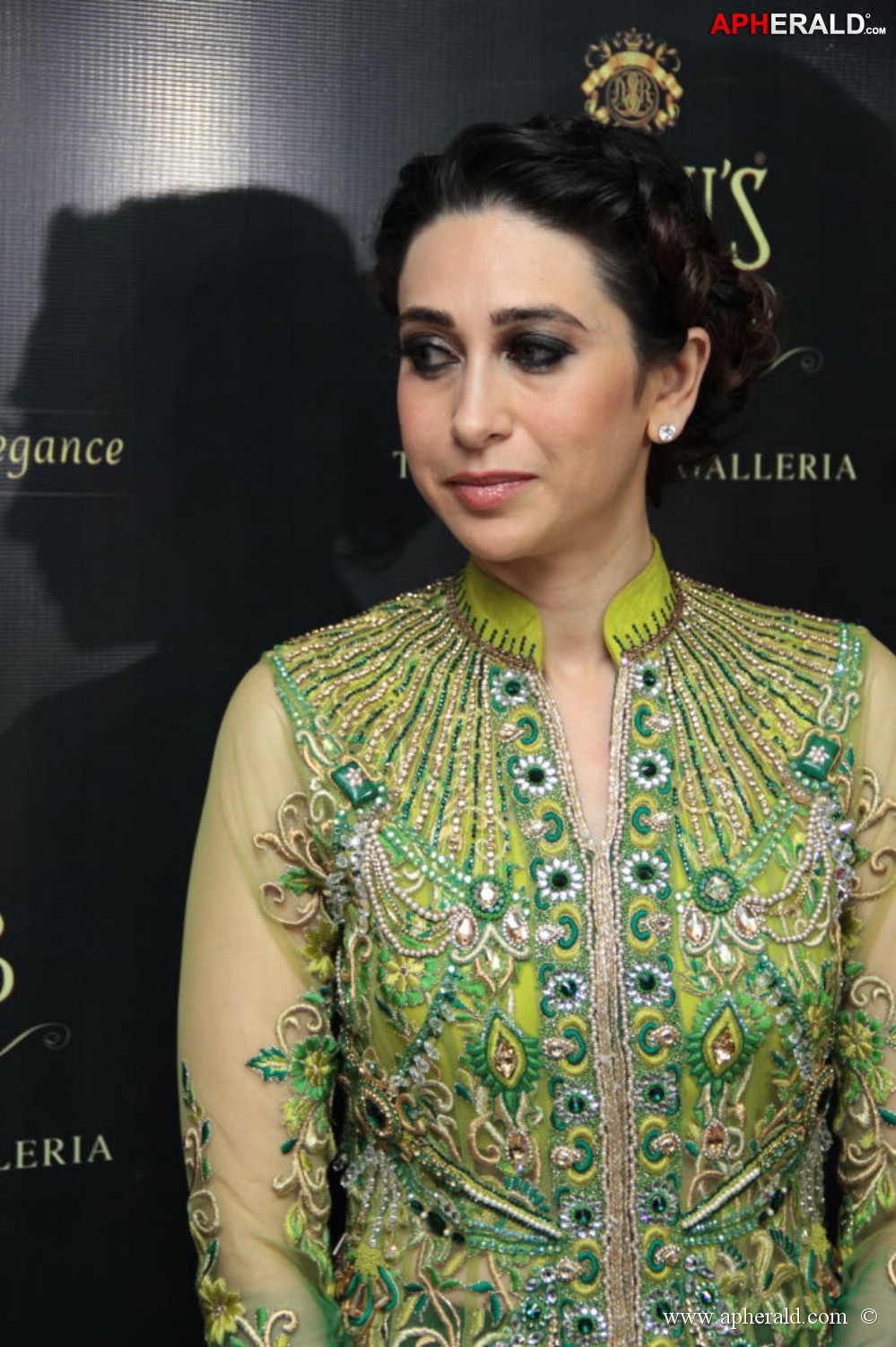 Karishma Kapoor Stills