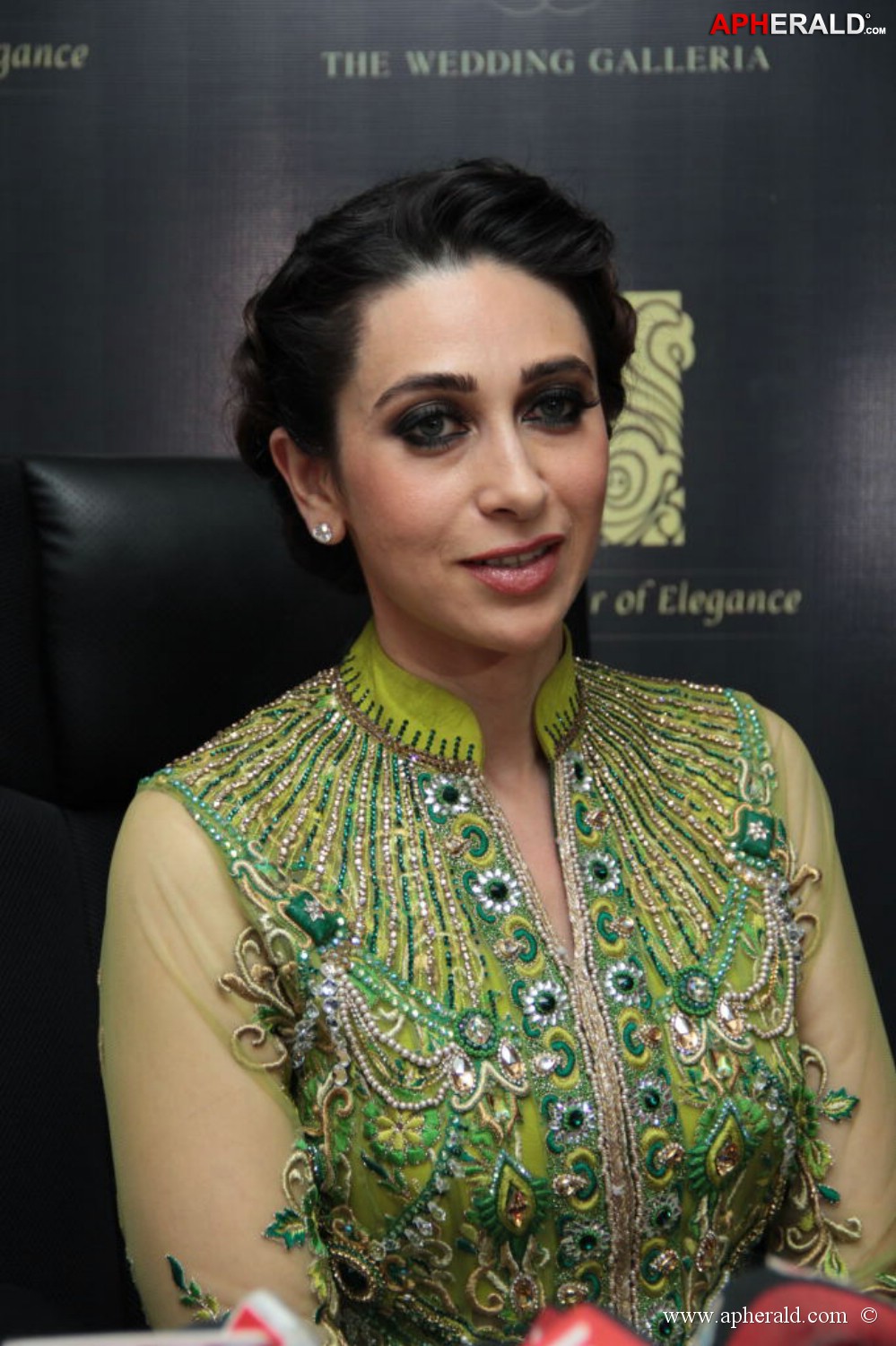 Karishma Kapoor Stills