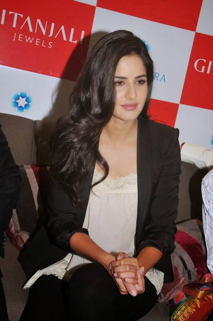 Katrina Kaif Stills At Gitanjali Jewels Store Inauguration