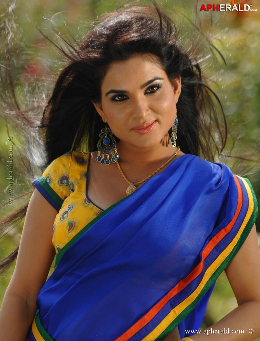 Kavya Singh New Pics