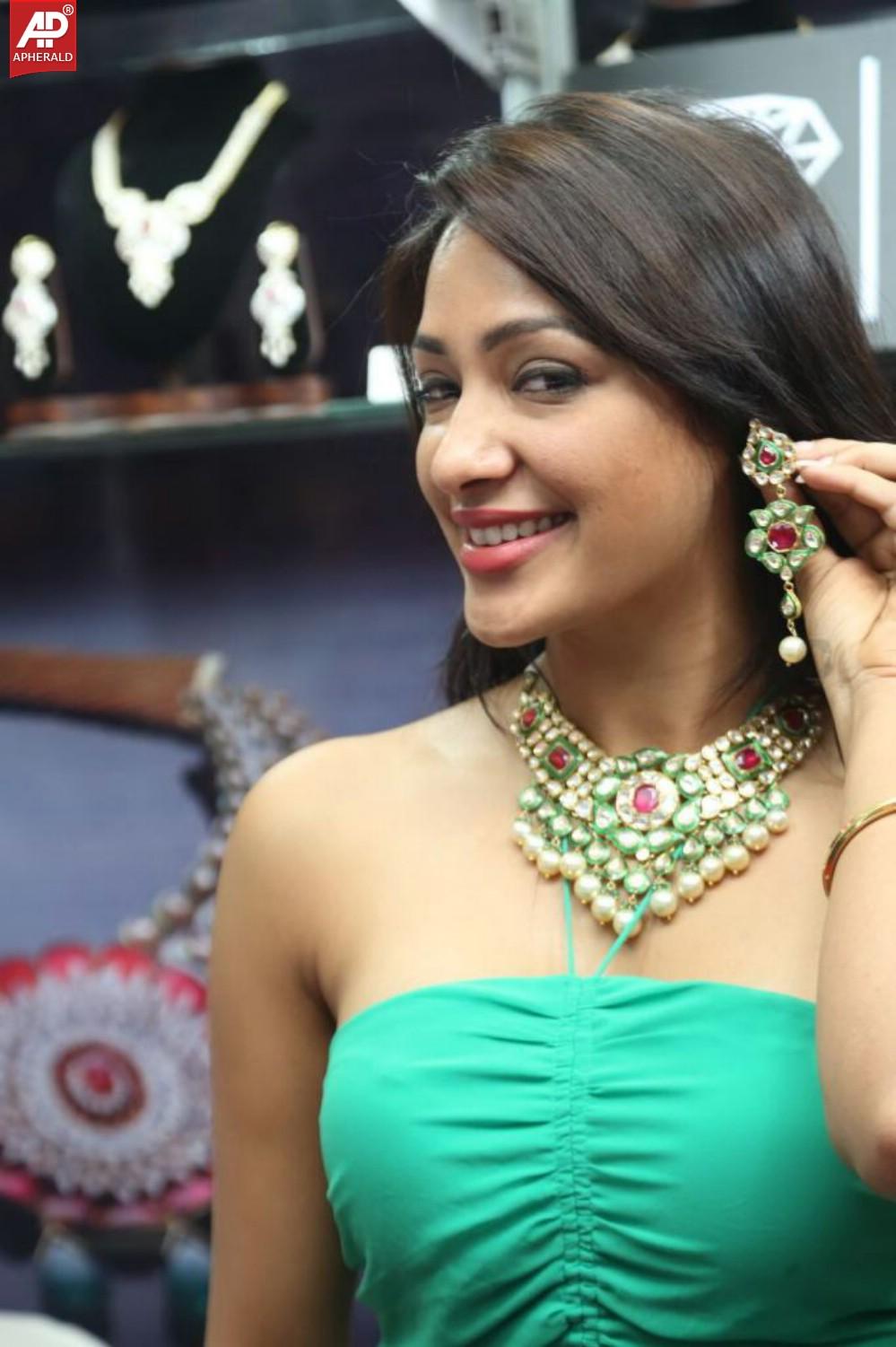 Kesha Khambhati Stills