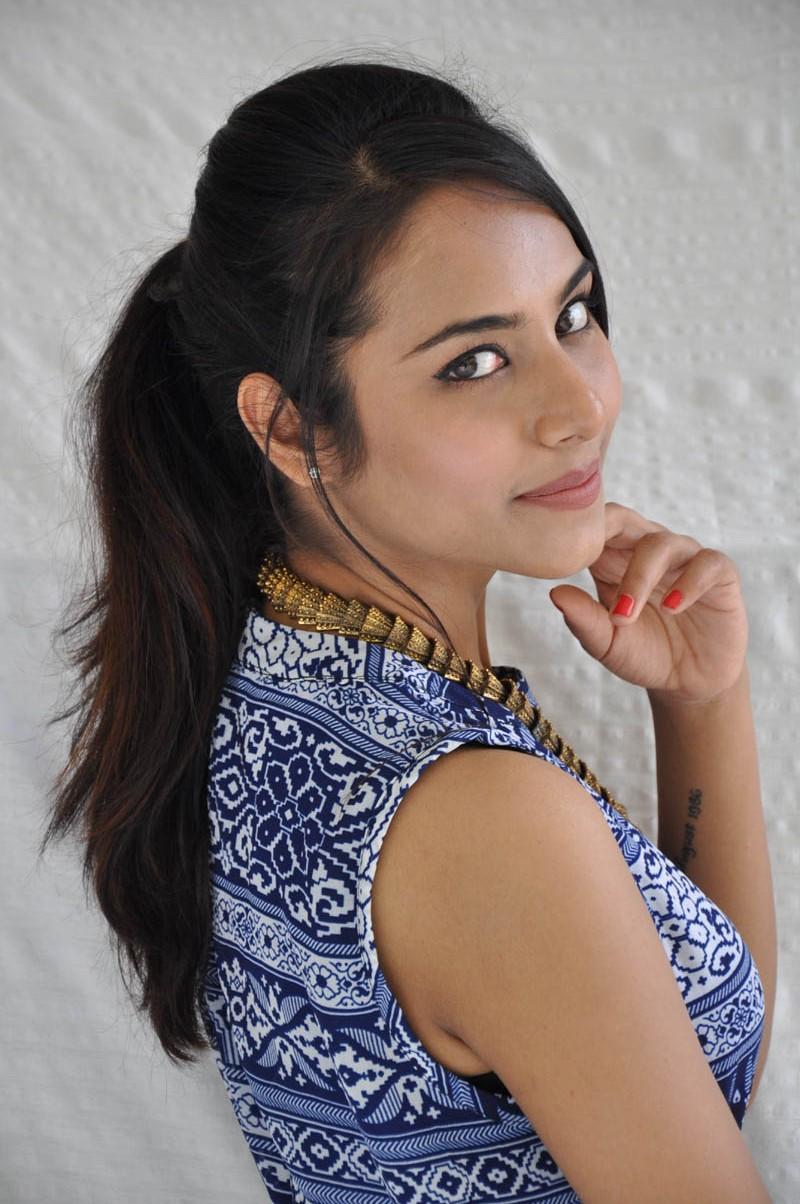 Khenisa Chandran Stills